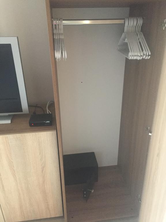 Komo Apartment Bük Buitenkant foto